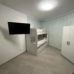 Flora شقة كاستيلساردو