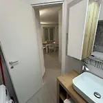 Flora شقة كاستيلساردو