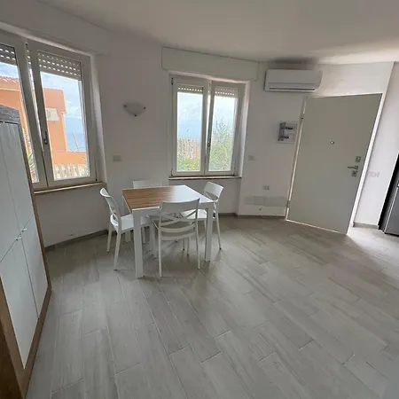 Flora Apartment